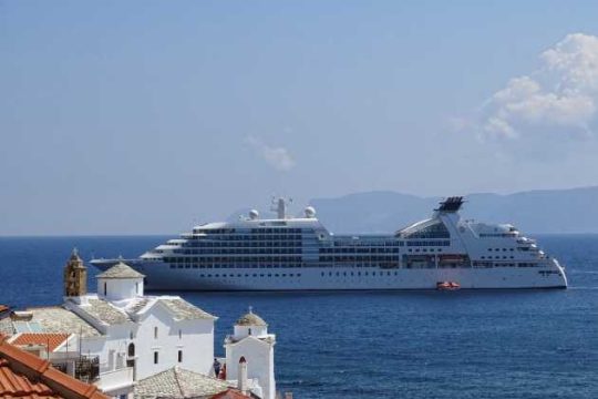 Σταθεροποιείται η κρουαζιέρα