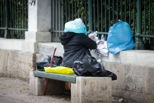 Ανοίγουν πάλι οι θερμαινόμενοι χώροι στο δήμο Αθηναίων