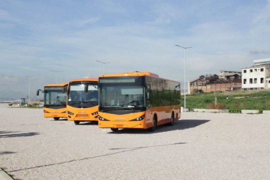 Νέα δημοτικά λεωφορεία σε Κερατσίνι – Δραπετσώνα