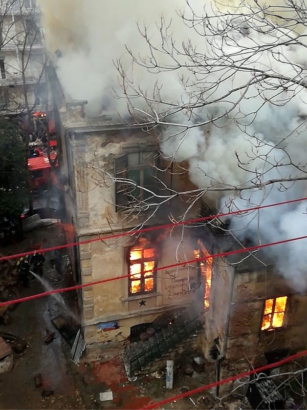 Και επιθέσεις από ακροδεξιούς
