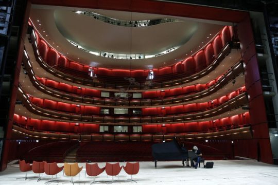 Συνεργασία της Λυρικής με το Ελληνικό Τμήμα της Διεθνούς Αμνηστίας