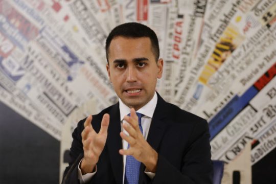 Ντι Μάιο: Οι «αποικιοκράτες» Γάλλοι οδηγούν τους πάμφτωχους Αφρικανούς στην Ευρώπη