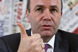Ο Μάνφρεντ Βέμπερ υπέρ της λύσης στο Μακεδονικό