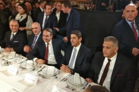 Ξαναζήτησε εκλογές, περιοδεύει στη Μεσαρά