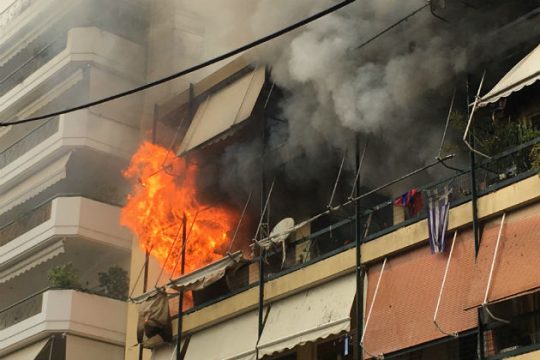 Πυρκαγιά σε διαμέρισμα στη Νέα Σμύρνη