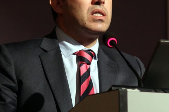 Ο πρώην παντοδύναμος άνθρωπος της βιομηχανίας φαρμάκου