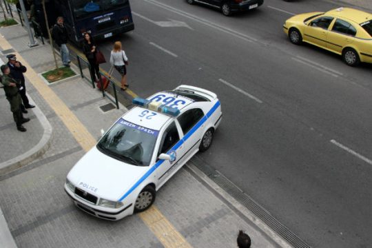 Προσαγωγή 40χρονου για απειλητικά μηνύματα στον Σπ. Δανέλλη