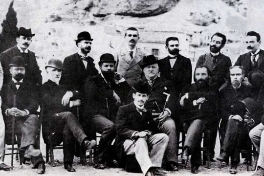 Διάλογος με περικεφαλαία
