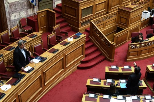Πολάκης vs Άδωνι στη Βουλή