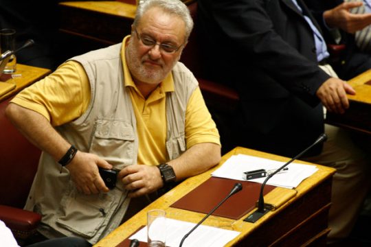 Υπονοούμενα Ψαριανού κατά Θεοδωράκη
