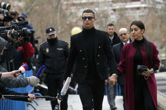 Με 19 εκατ. ευρώ θα «καθαρίσει» ο Ρονάλντο για τη φοροδιαφυγή