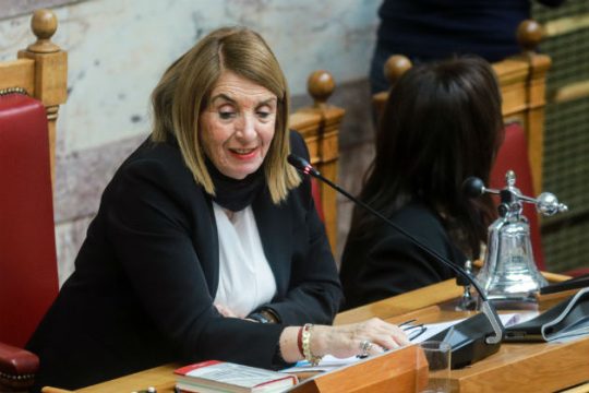 Με ονομαστική ψηφοφορία όλα τα νομοσχέδια