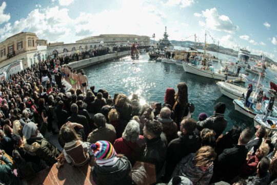 Τα μηνύματα της πολιτειακής και πολιτικής ηγεσίας για τα Θεοφάνεια