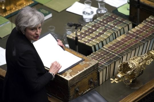 Παρατείνεται η αβεβαιότητα για το Brexit