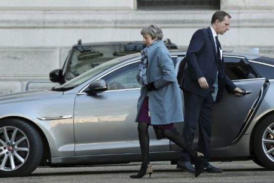 Αλλαγή της συμφωνίας για το Brexit ζητάει η Τερέζα Μέι