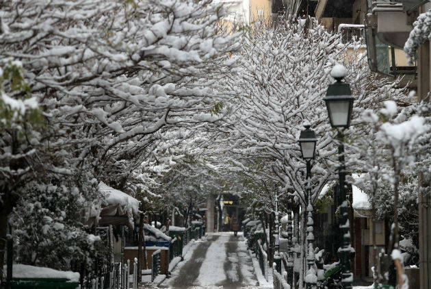 Στα «λευκά» η χώρα, υποχωρεί σταδιακά η «Σοφία»