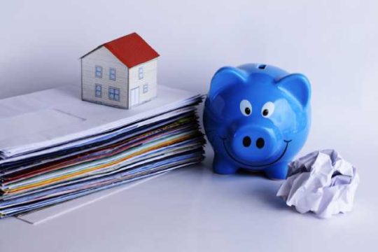 Μοντέλο Κύπρου για την προστασία πρώτης κατοικίας και ιταλικό για τα «κόκκινα» δάνεια