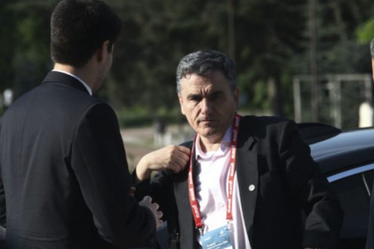 Στο τραπέζι «κόκκινα» δάνεια και νέος «νόμος Κατσέλη»