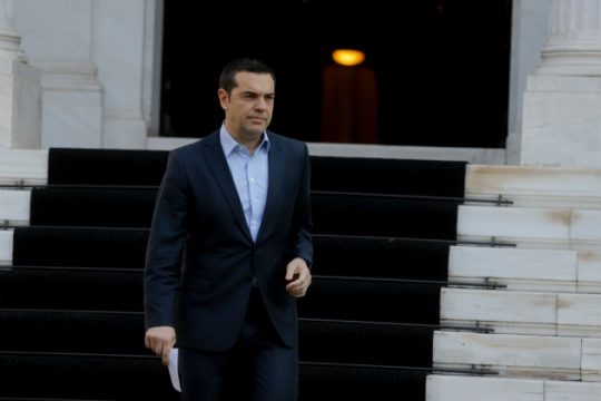 Ζητάει ψήφο εμπιστοσύνης μετά την αποχώρηση των ΑΝ.ΕΛΛ.