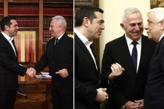 Το πρωί με τη στολή, το απόγευμα με πολιτικά