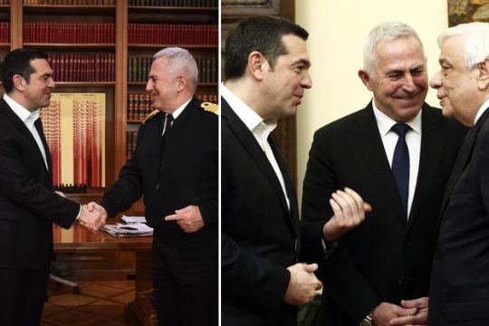 Το πρωί με τη στολή, το απόγευμα με πολιτικά