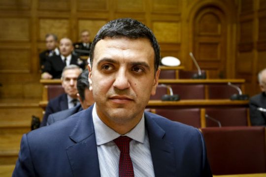 «Μάχη για την καρέκλα, όχι για τη Μακεδονία»