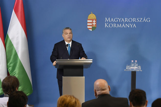 Όρμπαν: «Εξέλιξη της χρονιάς» ο αντιμεταναστευτικός άξονας