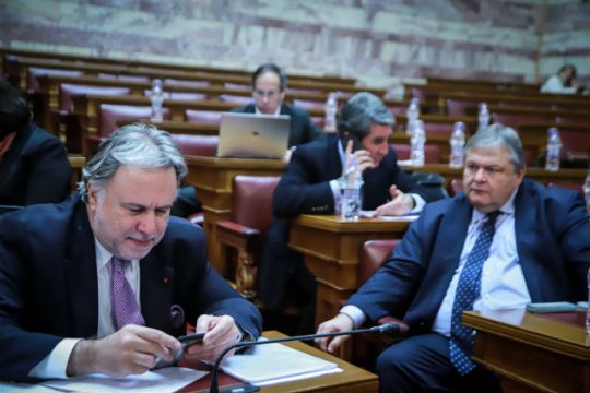 Συντ. Αναθεώρηση: Σύγκρουση για την ερμηνεία του άρθρου 110