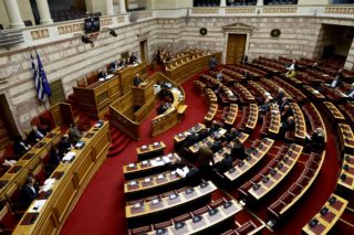 Βουλή: «Ελα ν’ ακούσεις» – Ομιλίες και τραγούδια