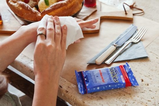 Wet Hankies Antibacterial – Η σίγουρη προστασία κατά των μικροβίων
