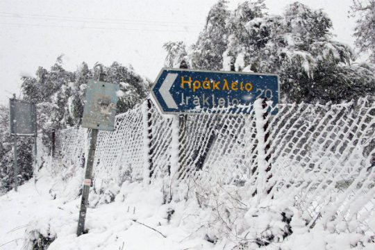 Κρήτη: Στις πόλεις οι ασθενείς ελέω χιονιά