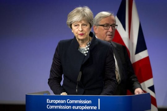 Σκοτάδι στο τούνελ του Brexit