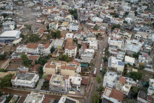 Το ΤΕΕ αδειάζει τον εαυτό του