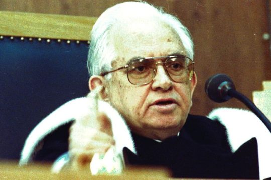 Πέθανε ο αρεοπαγίτης Βασίλειος Κόκκινος