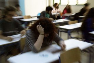 Αφύσικοι μονομερείς διαγωνισμοί