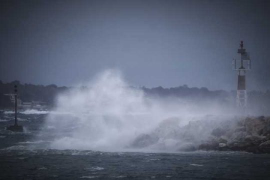 Προβλήματα στην ακτοπλοΐα λόγω των ισχυρών ανέμων