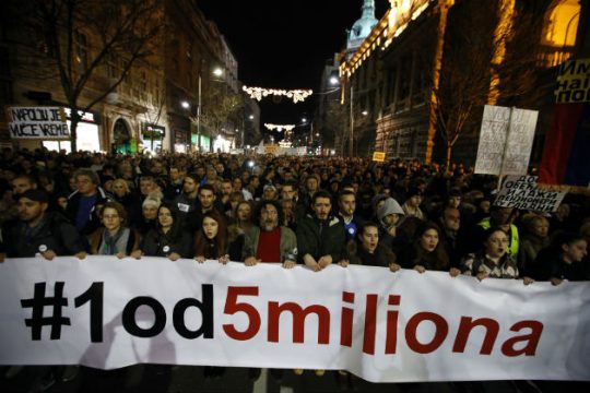 Μαζική αντικυβερνητική διαδήλωση για δέκατο Σάββατο στη Σερβία
