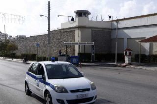 Βιομηχανία fake news για τις φυλακές