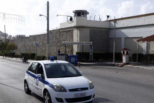 Βιομηχανία fake news για τις φυλακές