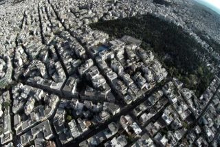 Ξεκινά από την Αθήνα το μέτρο της προανάρτησης δηλώσεων ακινήτων
