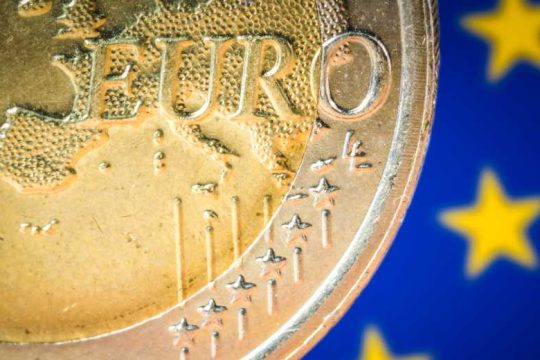 Άξιζε τελικά τον κόπο η ένταξη στην ευρωζώνη;