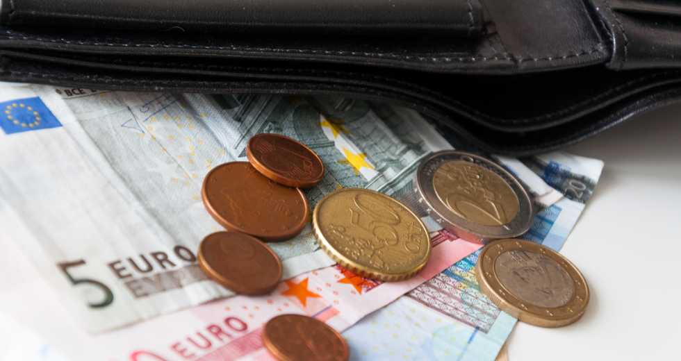 Αβάσταχτα για τους οφειλέτες χρέη ακόμη και 500 ευρώ