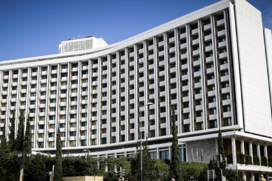 Αλλάζει το Hilton