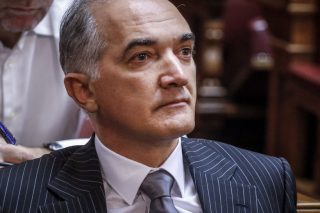 Στη Βουλή η υπόθεση των αρθροσκοπήσεων Σαλμά