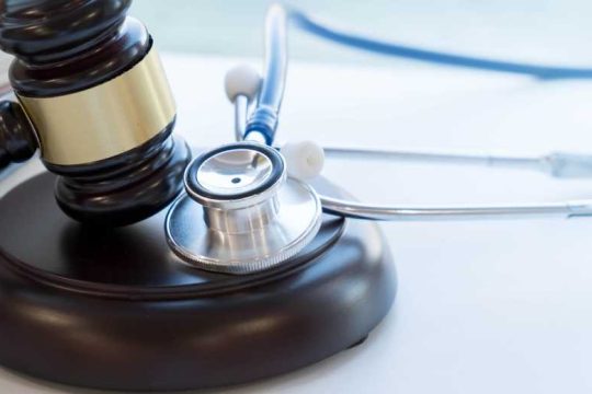 Προβλήματα από την… επανένταξη επίορκων γιατρών