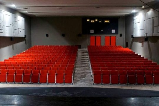 Σώθηκε η «Αλκυονίδα», γίνεται θέατρο