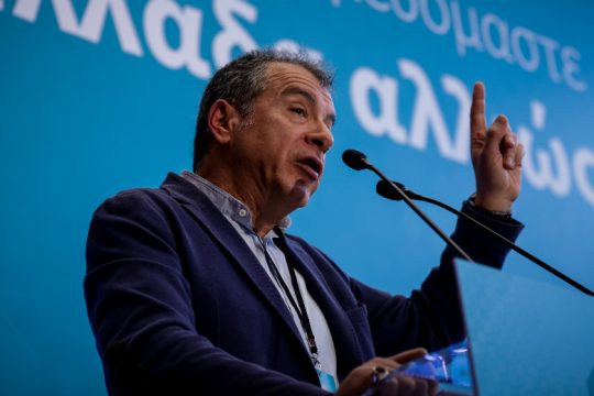 Όριο τις 500.000 ψήφους έβαλε ο Θεοδωράκης