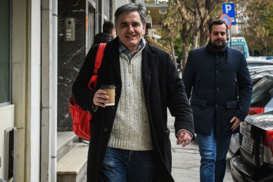 Χιουμοριστική απάντηση Τσακαλώτου σε Ν.Δ.