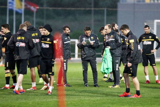 Πρεμιέρα στο Περιστέρι για Μανόλο και Σιμόες