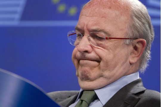 Επανεμφάνιση Αλμούνια στις ελληνικές υποθέσεις του ΕΜΣ